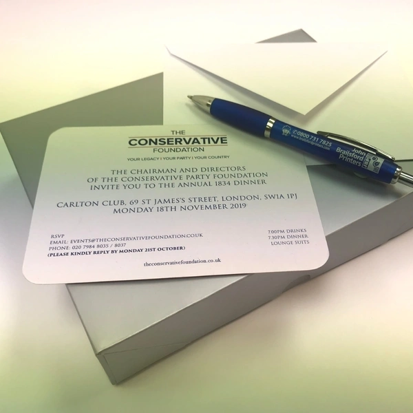  Jbp Round Cornered Gold Edged Formal Invitation Cards & Envelopes